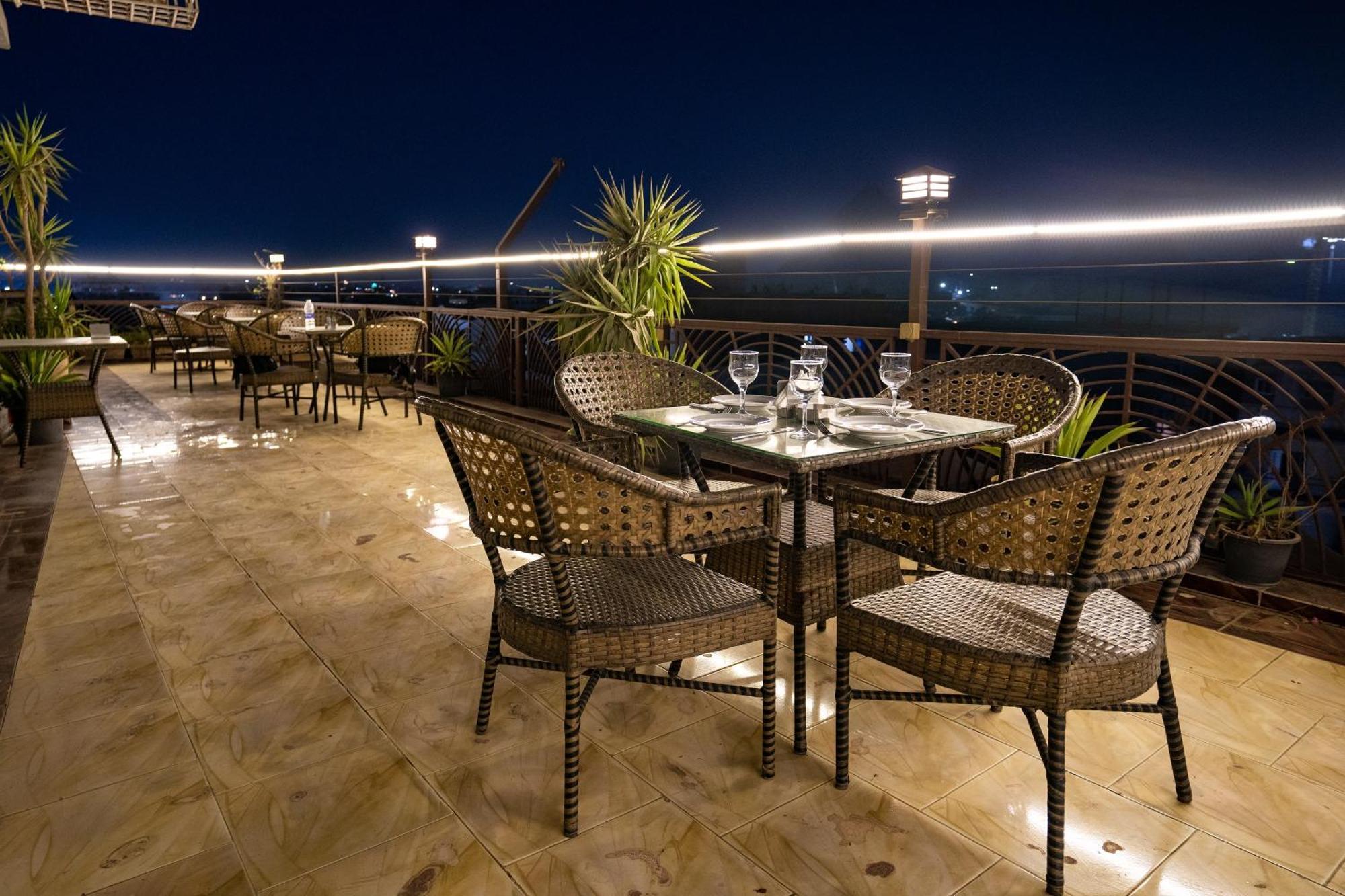 Pyramids Gem Plaza Kafret el-Gabal Exterior foto